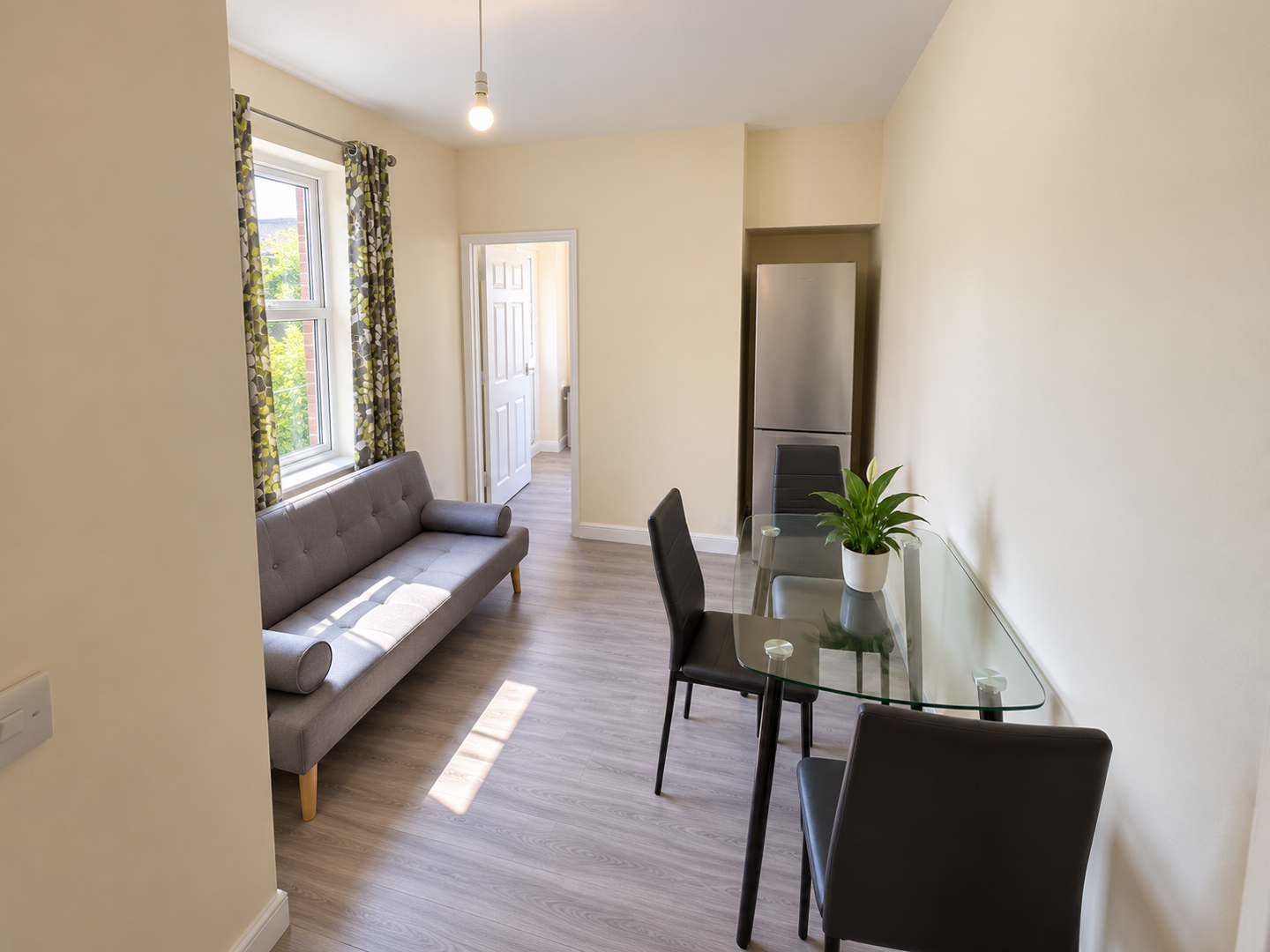 4 bed property in Australia Road, Cardiff